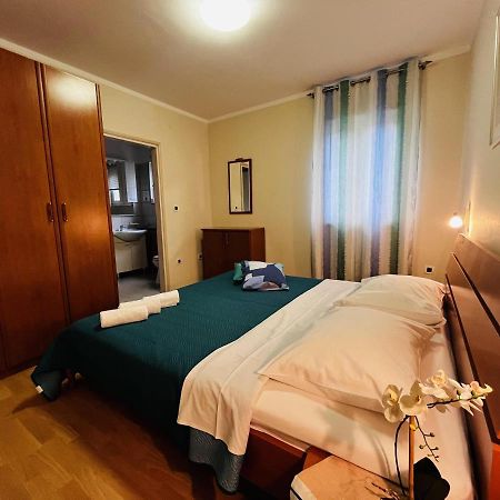 Apartmani Ivica Krk Town Buitenkant foto