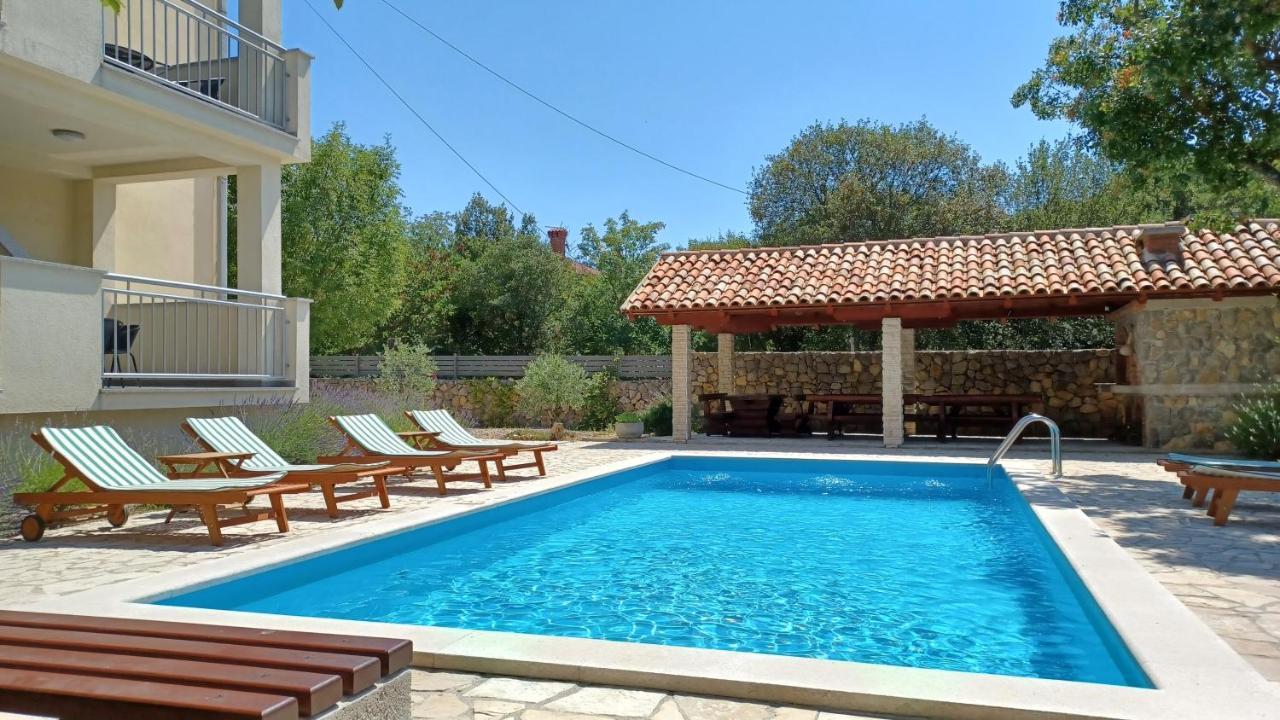 Apartmani Ivica Krk Town Buitenkant foto