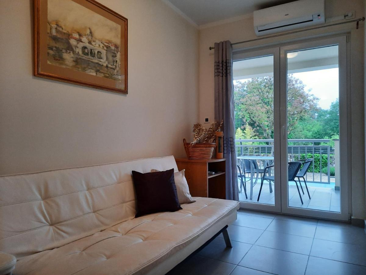 Apartmani Ivica Krk Town Buitenkant foto