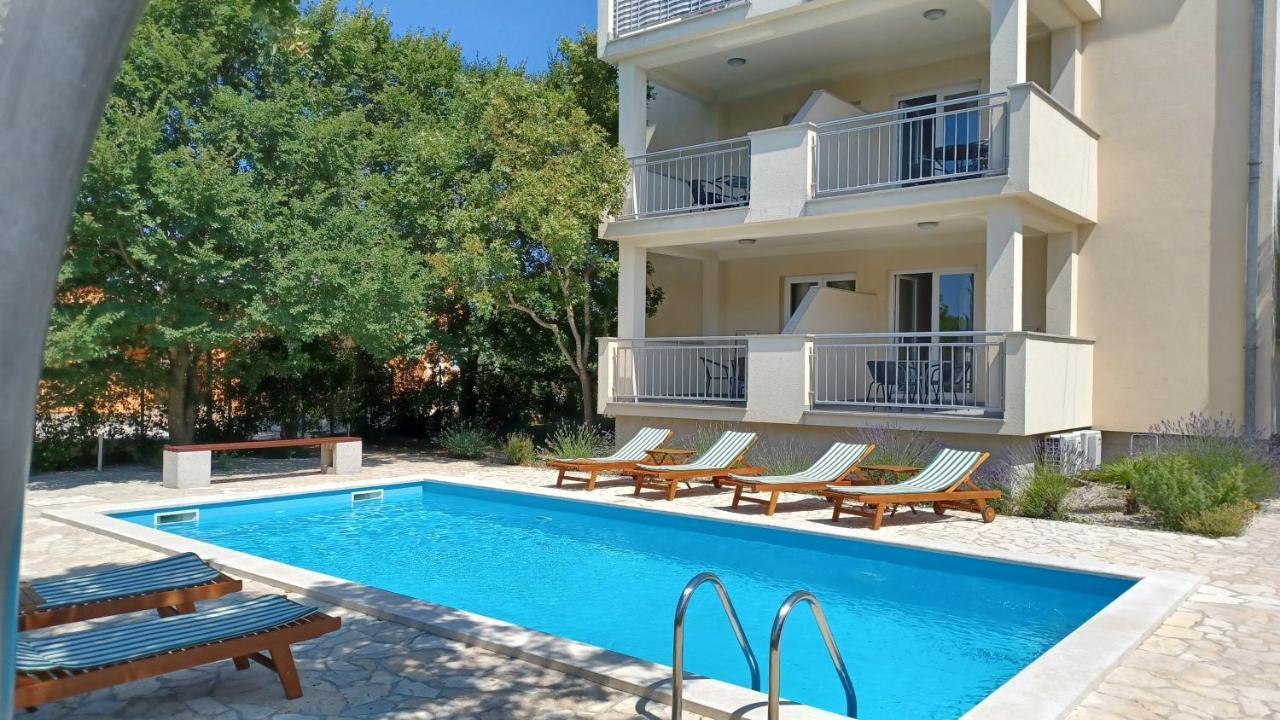 Apartmani Ivica Krk Town Buitenkant foto