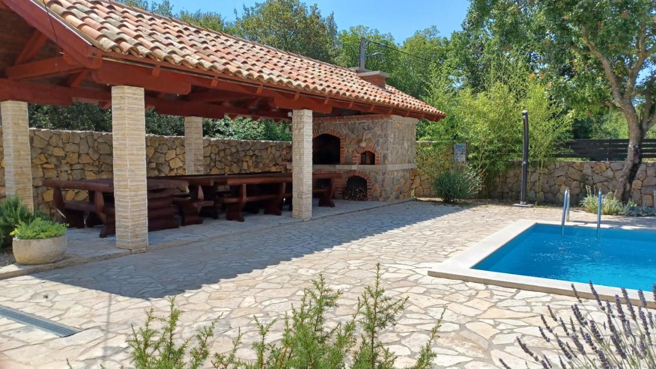 Apartmani Ivica Krk Town Buitenkant foto