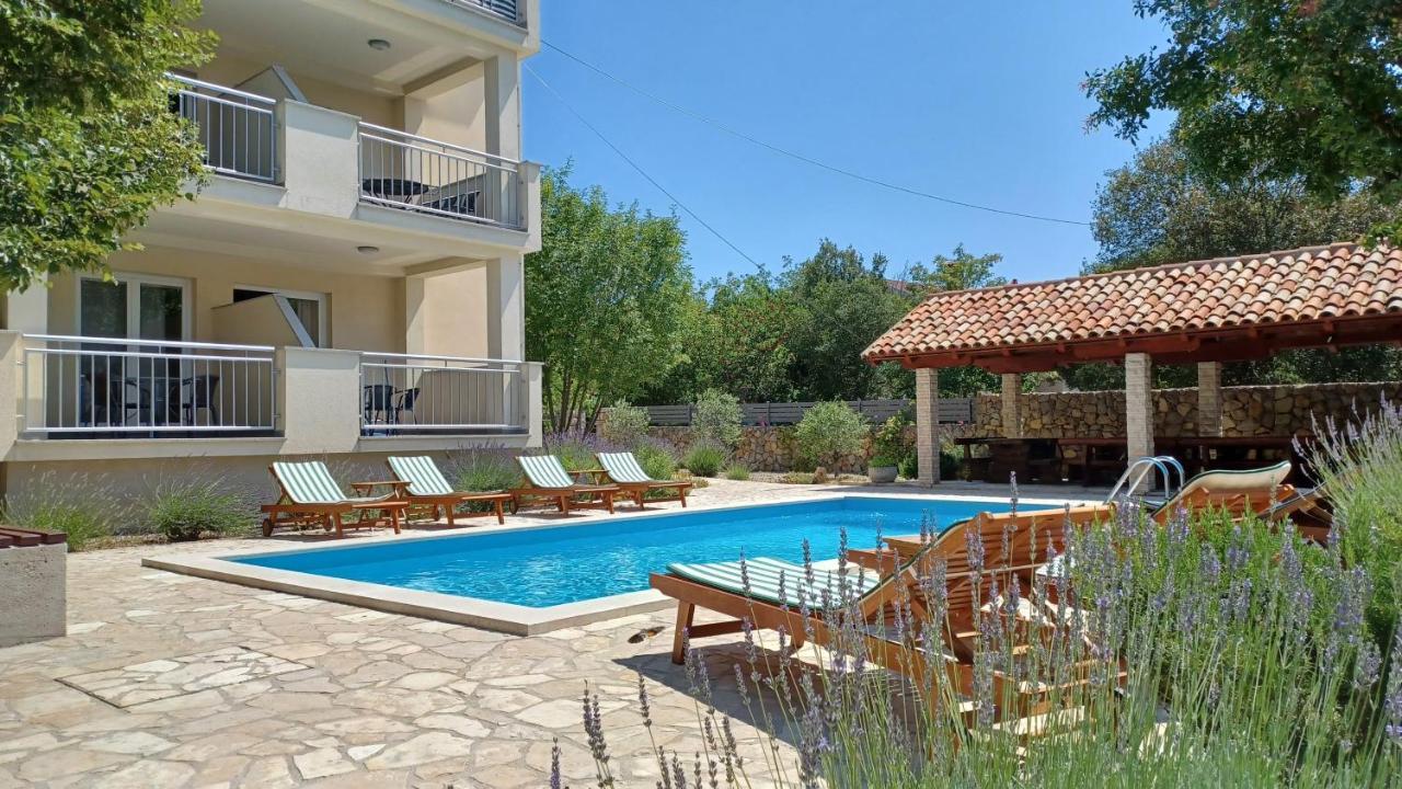 Apartmani Ivica Krk Town Buitenkant foto