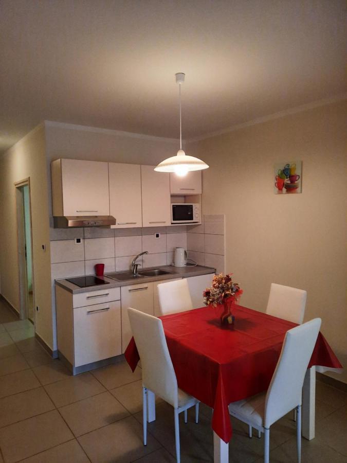 Apartmani Ivica Krk Town Buitenkant foto
