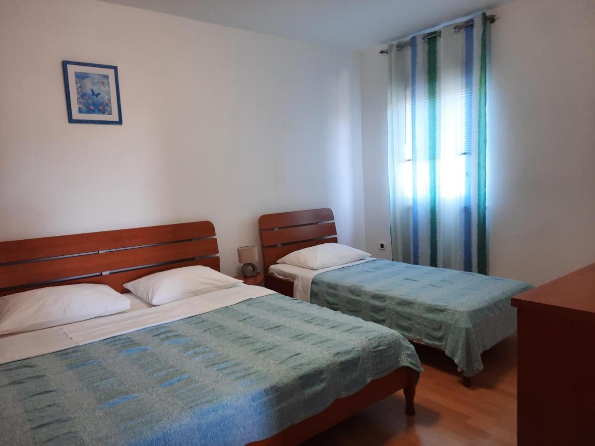 Apartmani Ivica Krk Town Buitenkant foto