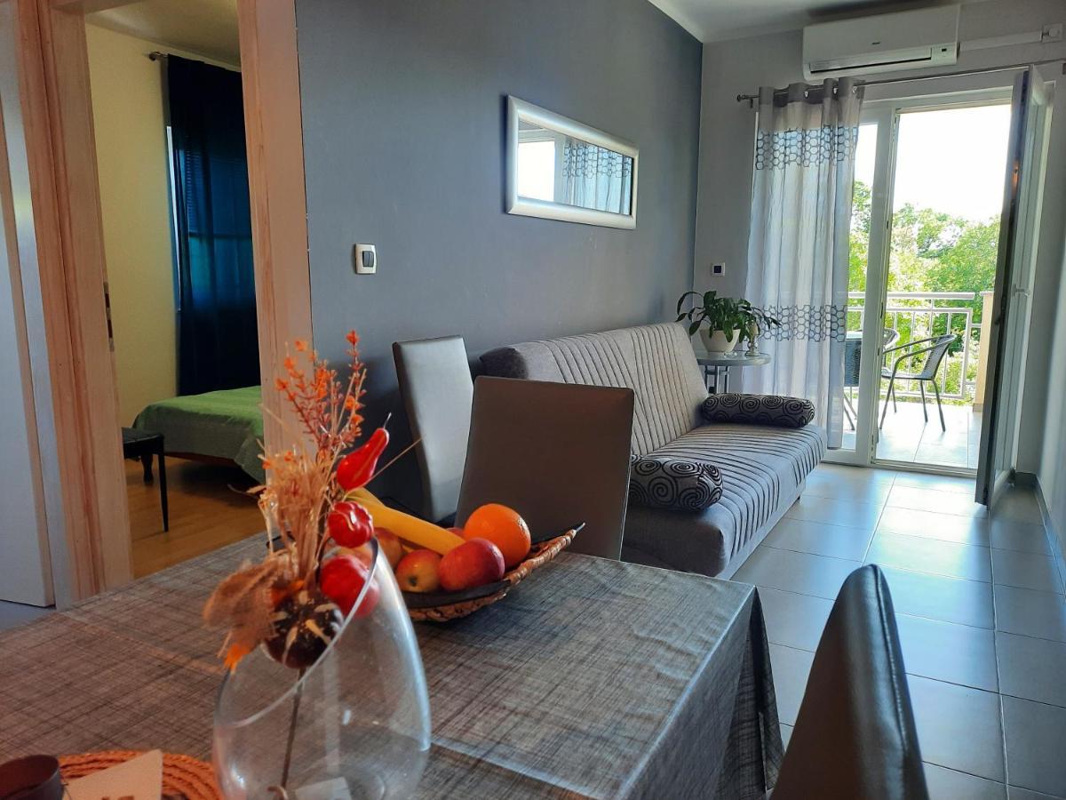 Apartmani Ivica Krk Town Buitenkant foto