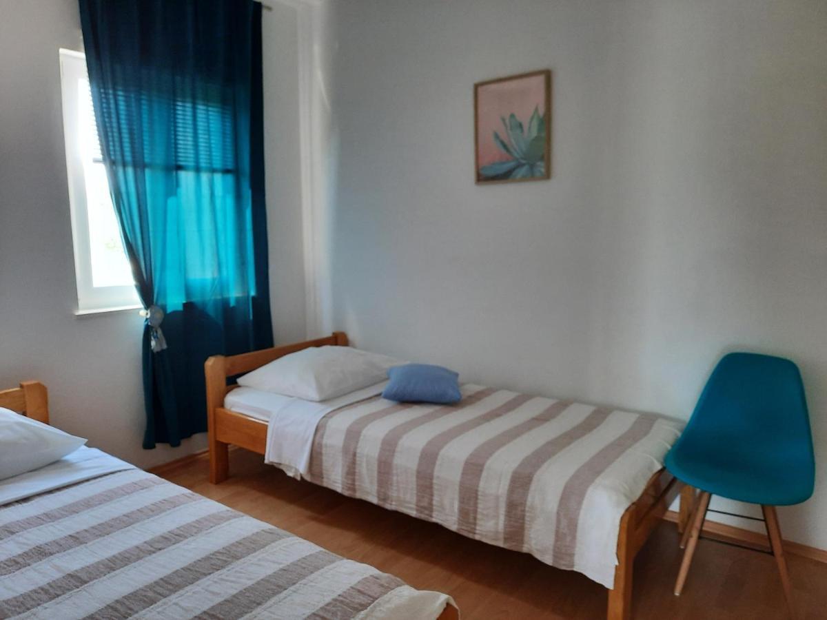 Apartmani Ivica Krk Town Buitenkant foto