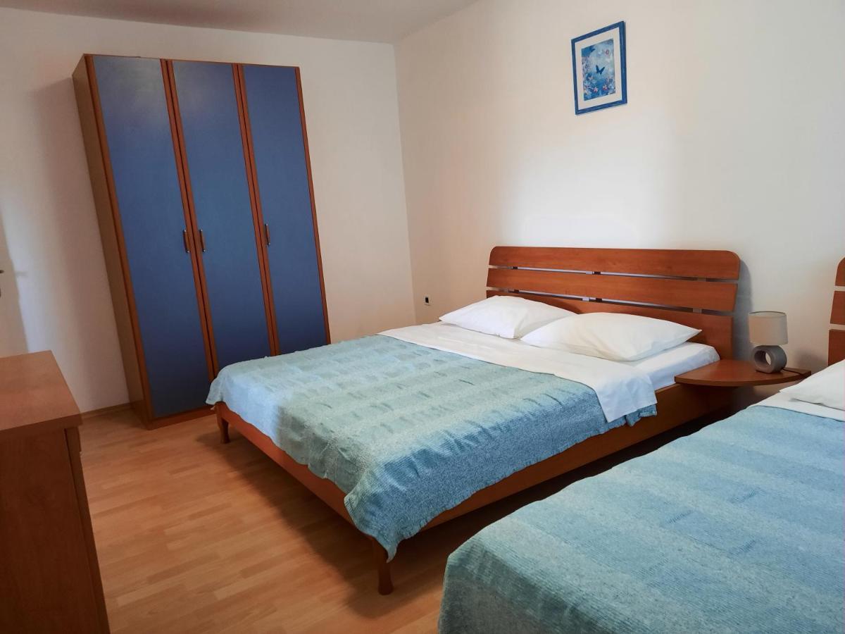 Apartmani Ivica Krk Town Buitenkant foto