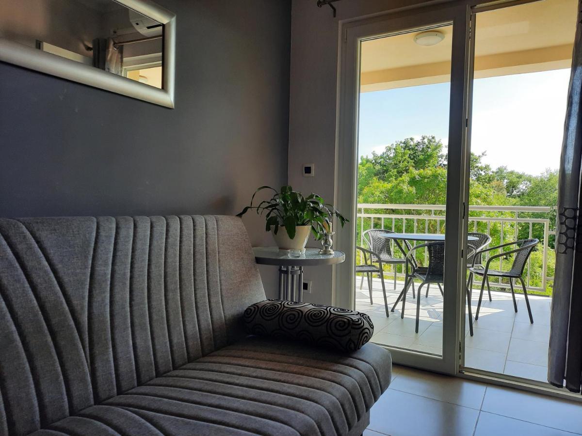 Apartmani Ivica Krk Town Buitenkant foto