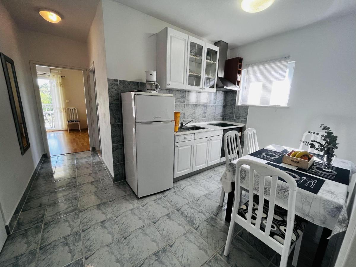 Apartmani Ivica Krk Town Buitenkant foto