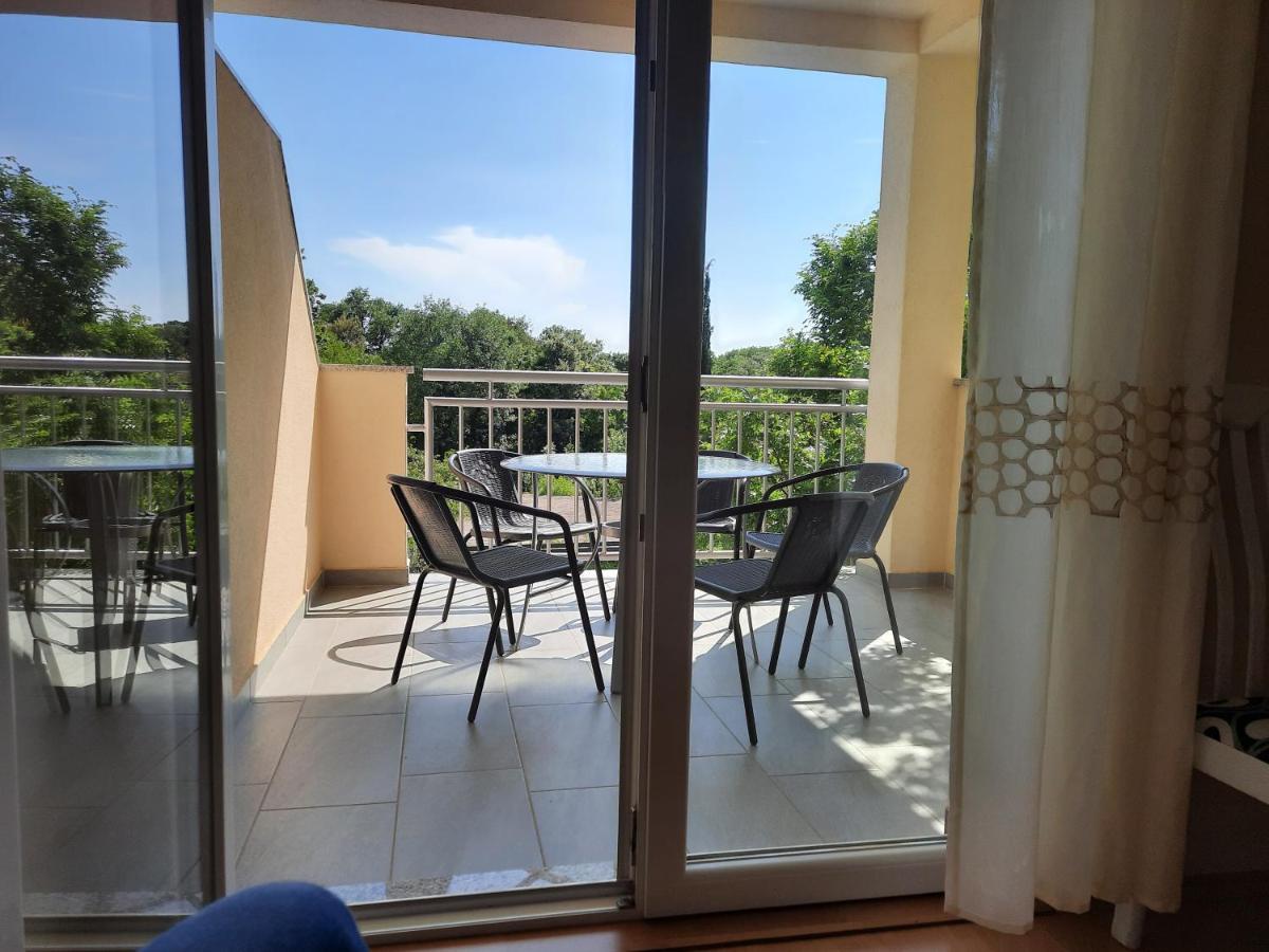 Apartmani Ivica Krk Town Buitenkant foto