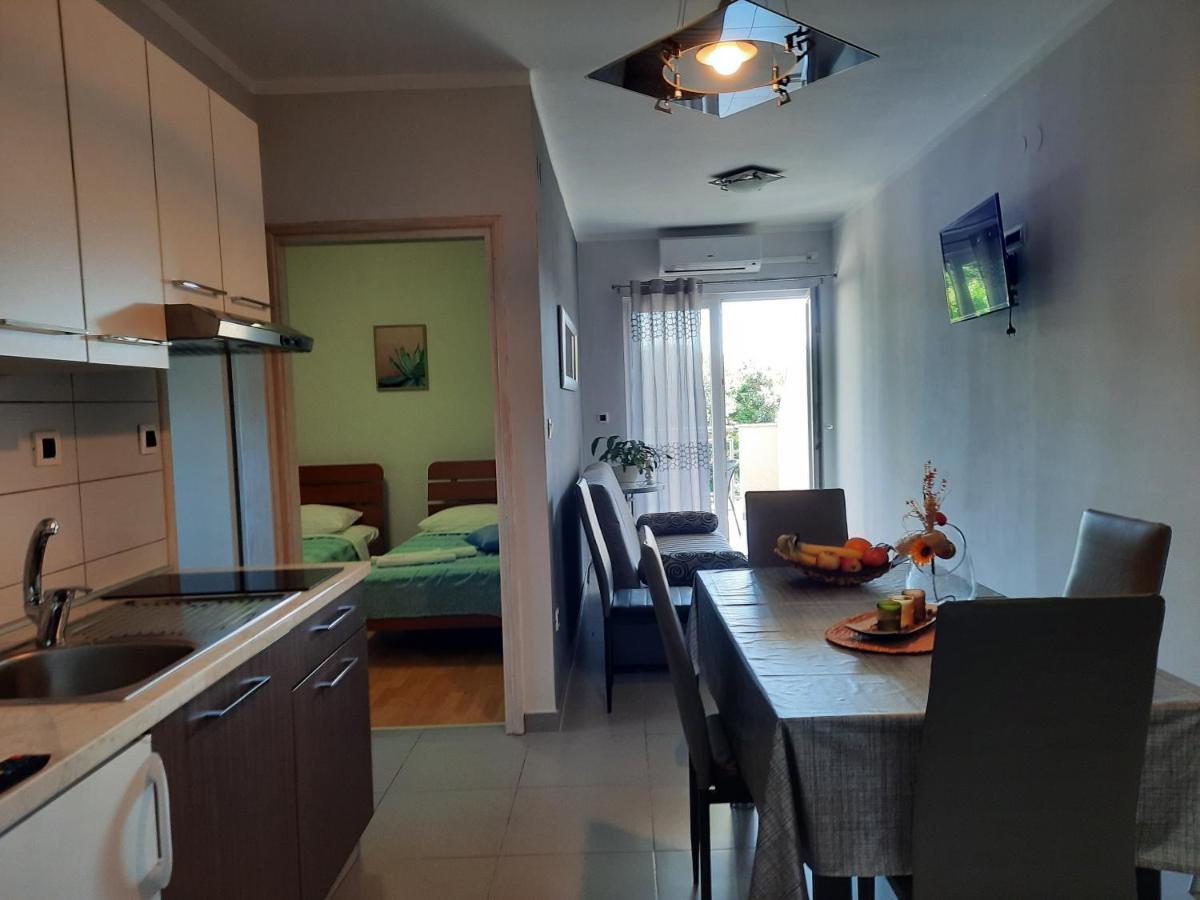 Apartmani Ivica Krk Town Buitenkant foto